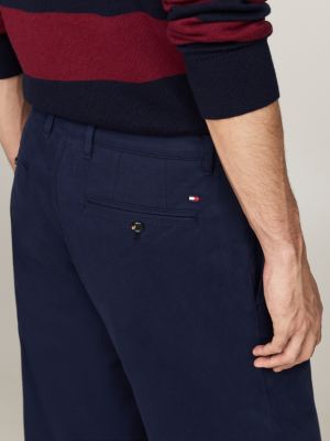 pantalón chino de sarga con corte cónico azul de hombres tommy hilfiger