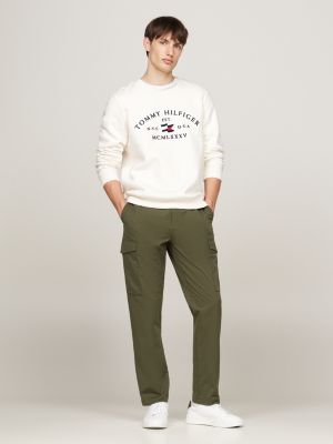 khaki harlem anti-wrinkle tapered cargo trousers for men tommy hilfiger