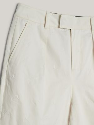 pantalón chino tommy x mercedes f1 x cr blanco de hombres tommy hilfiger