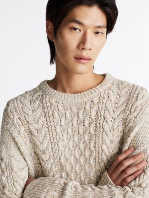 beige relaxed fit pullover mit aran-zopfmuster für herren - tommy hilfiger