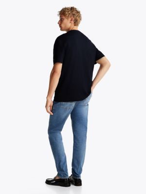 blau t-shirt mit rundhalsausschnitt und logo für herren - tommy hilfiger