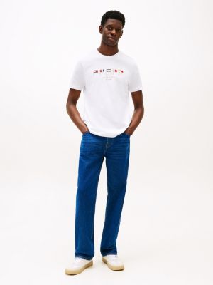 t-shirt à col ras-du-cou et multi-drapeaux blanc pour hommes tommy hilfiger