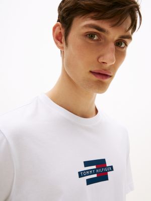 t-shirt à logo drapeau blanc pour hommes tommy hilfiger