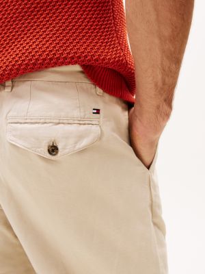 beige harlem relaxed fit chino voor heren - tommy hilfiger