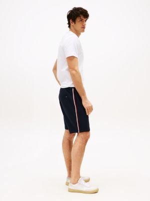 blau sweat-shorts mit global-streifen für herren - tommy hilfiger