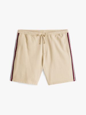 beige sweat-shorts mit global-streifen für herren - tommy hilfiger