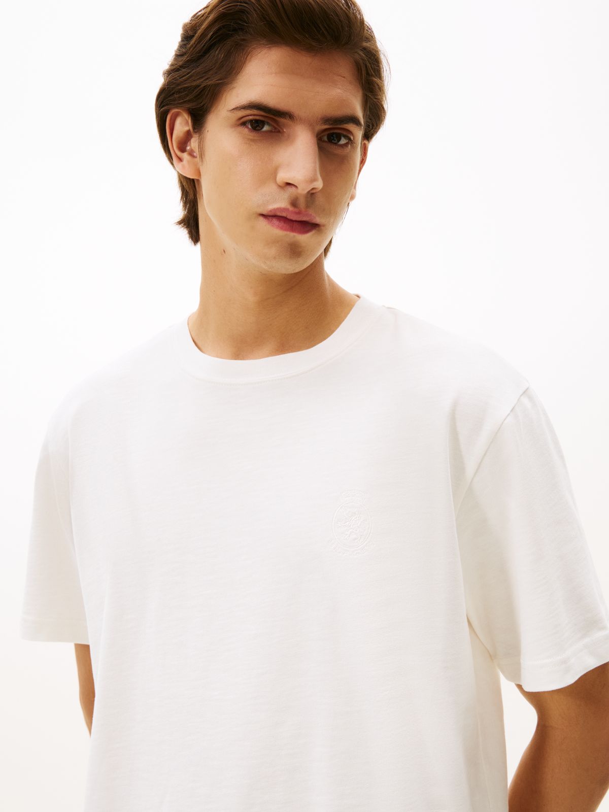 Varsity Textured Crest Embroidery T-Shirt — White