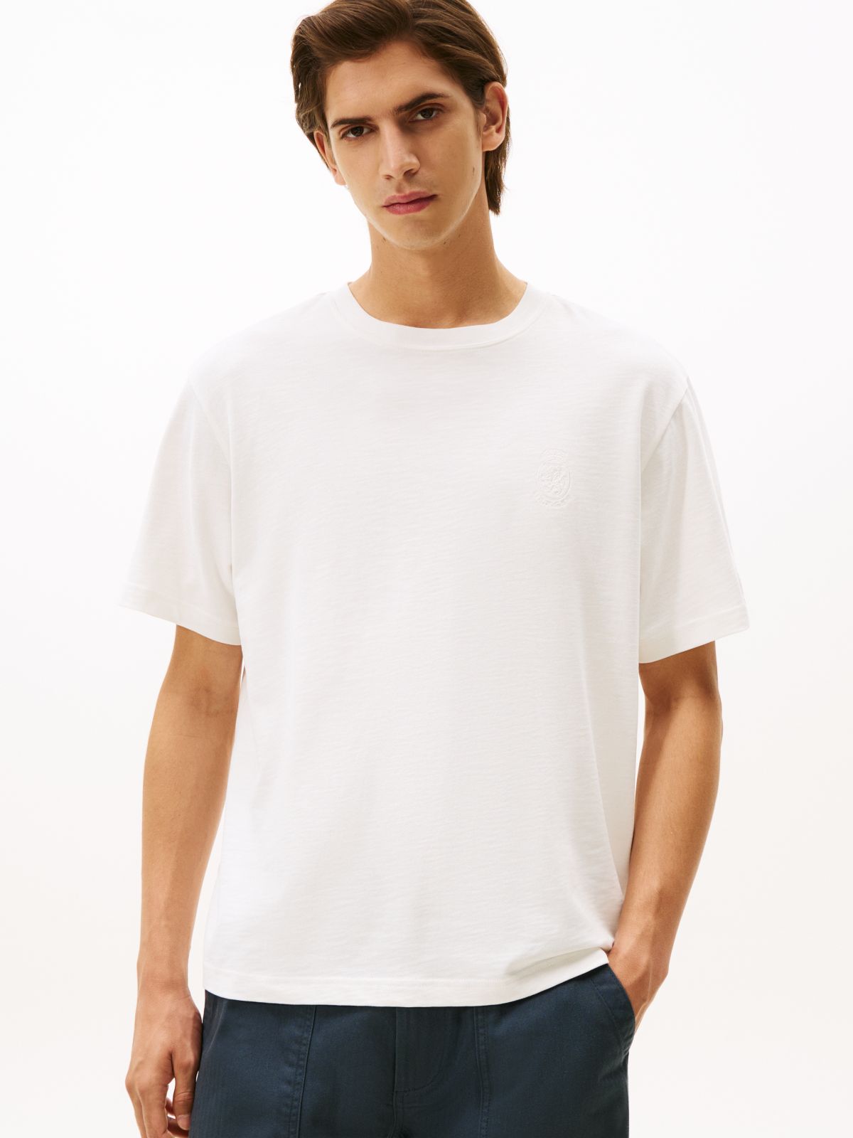 Varsity Textured Crest Embroidery T-Shirt — White