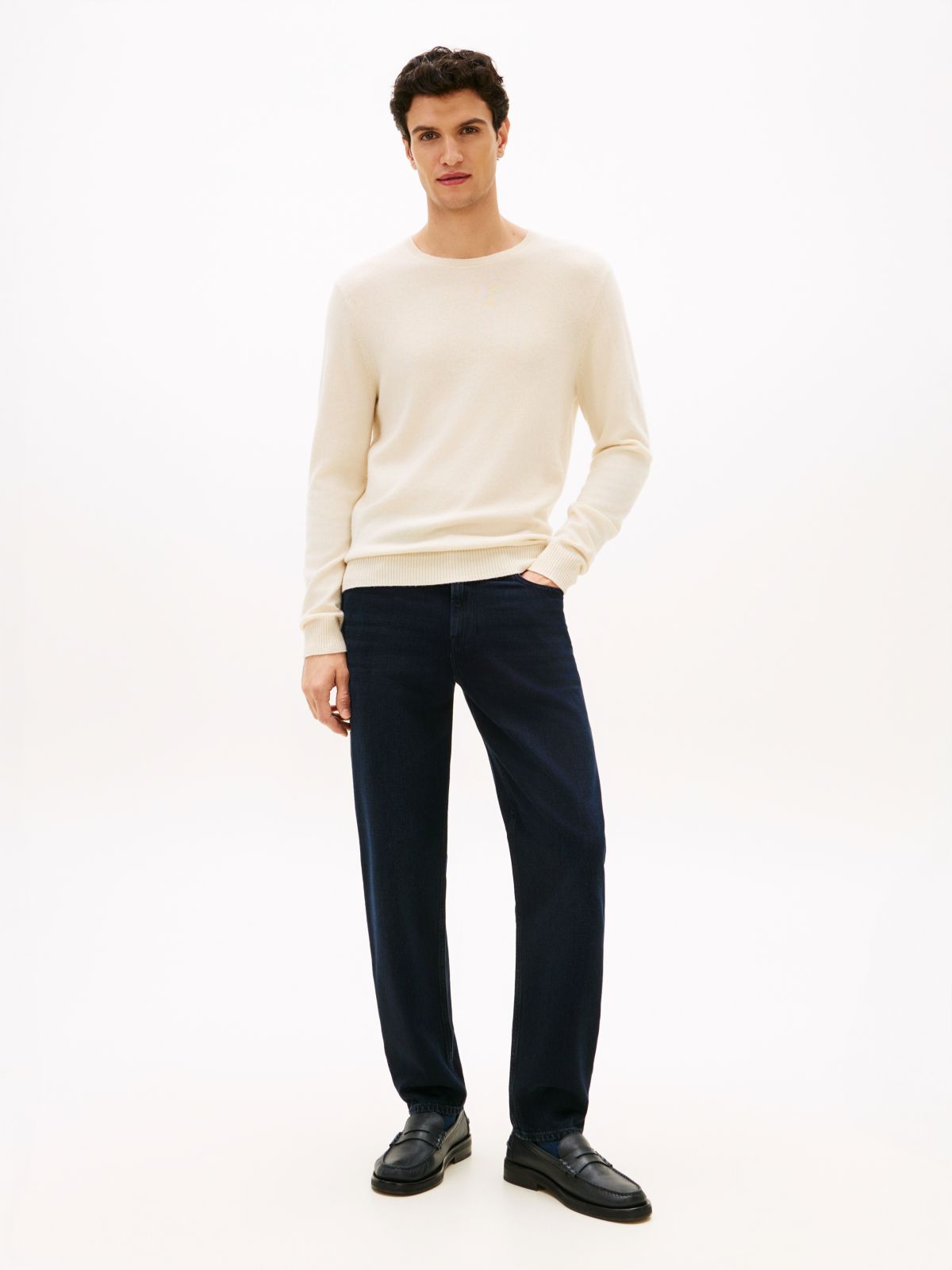 Harlem Tapered Jeans — Black