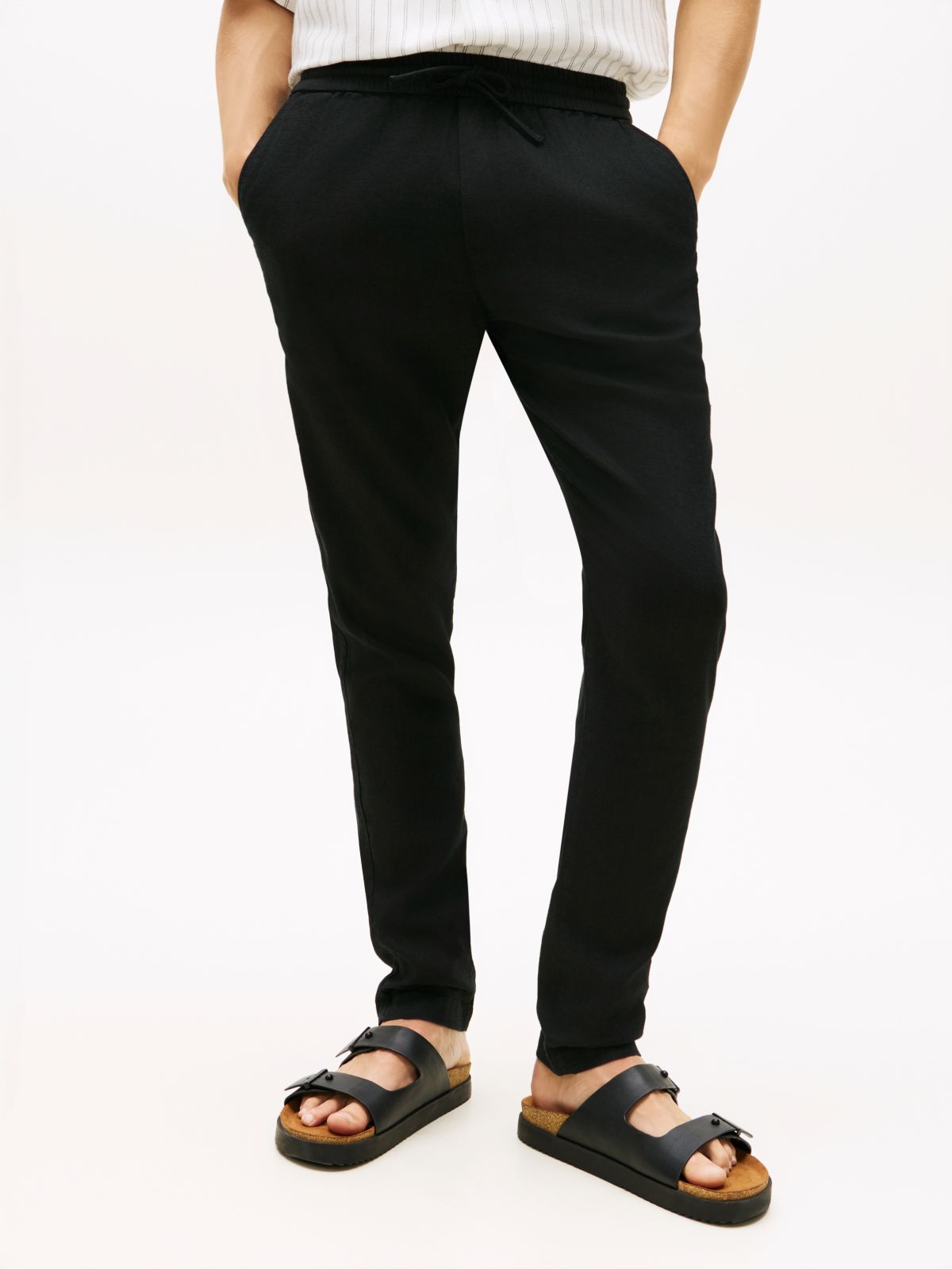 Harlem Tapered Leg Linen Blend Chinos — Black