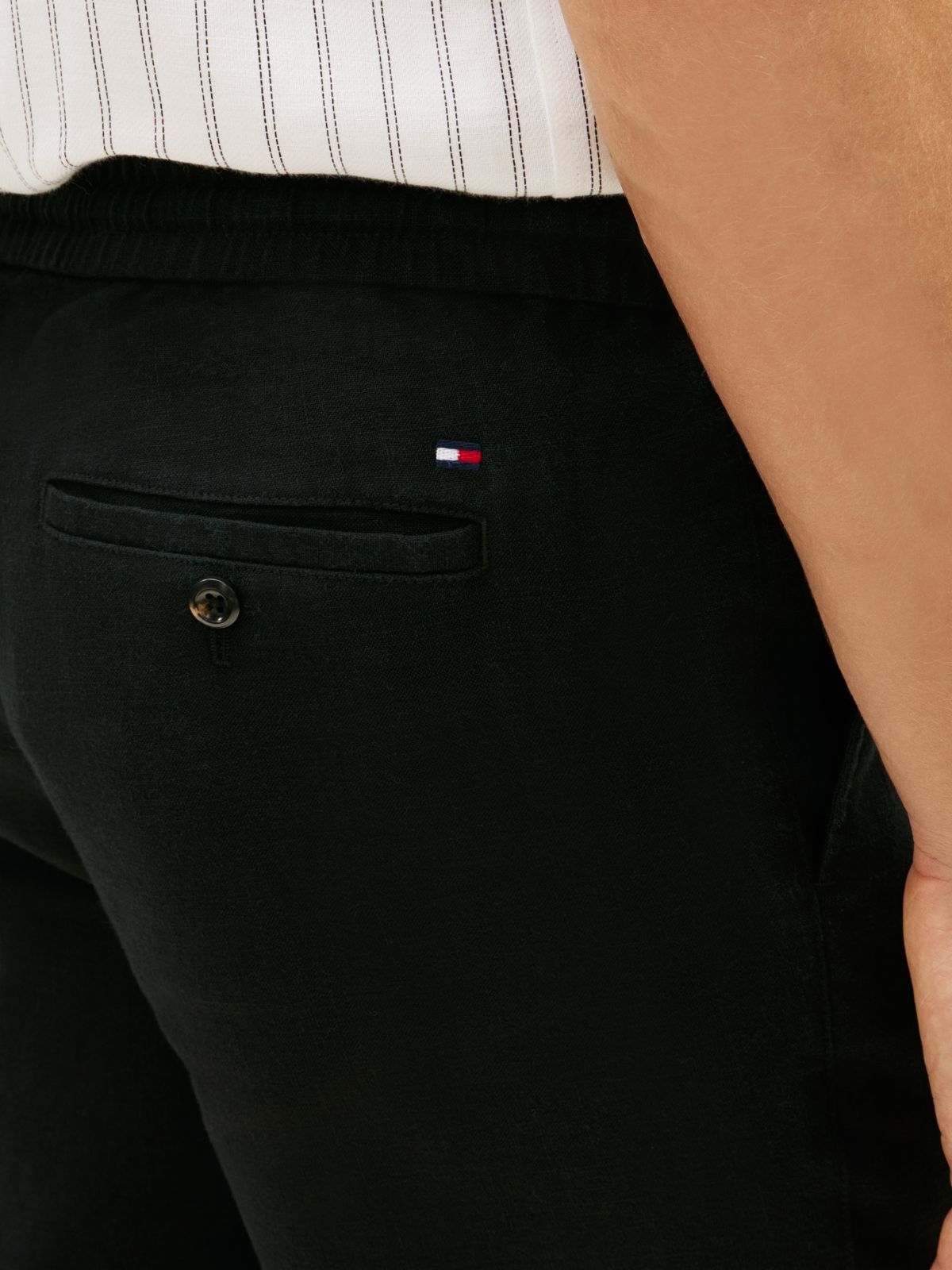 Harlem Tapered Leg Linen Blend Chinos — Black