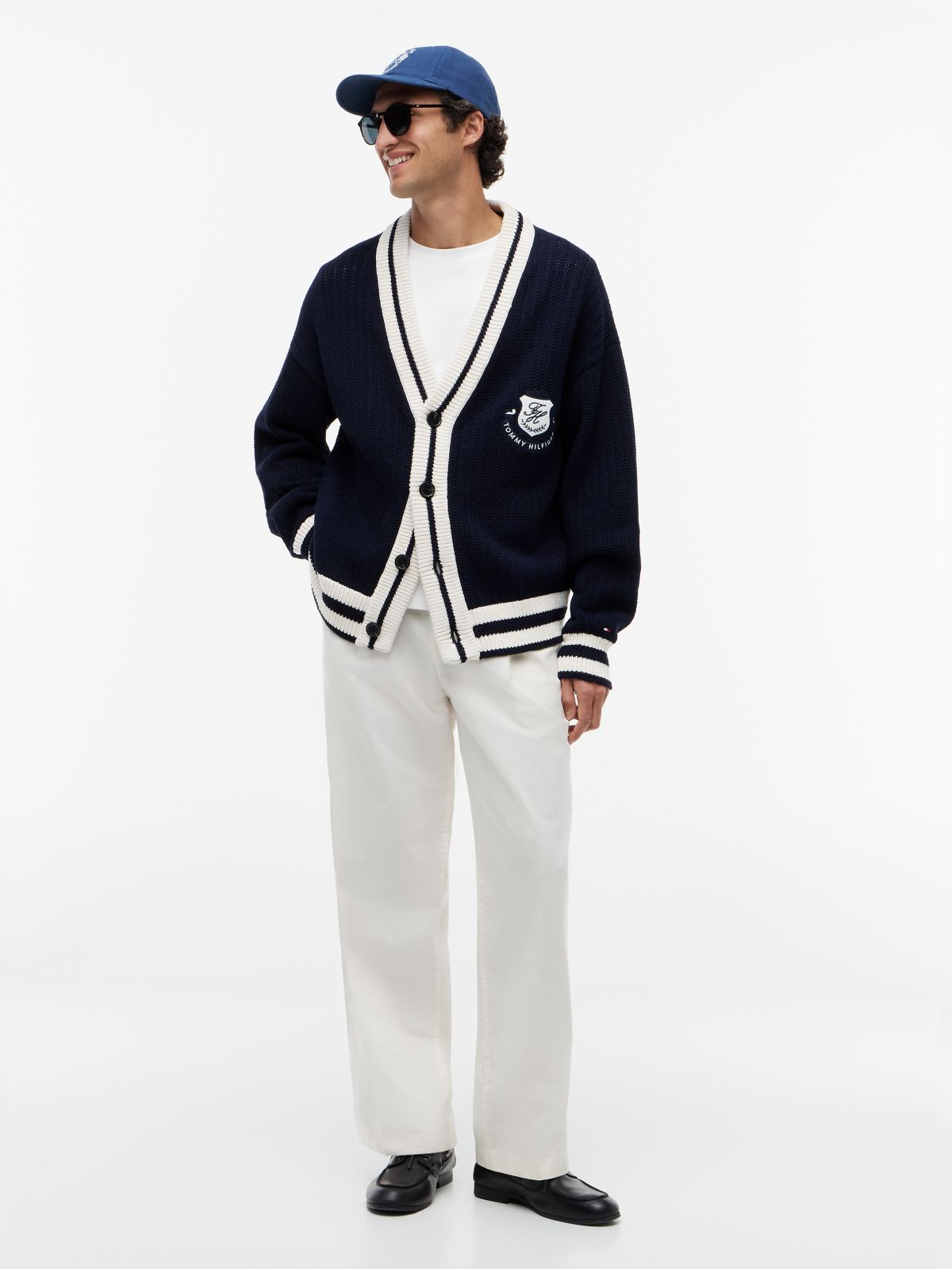 Crest Appliqué Athleisure V-Neck Cardigan — Blue