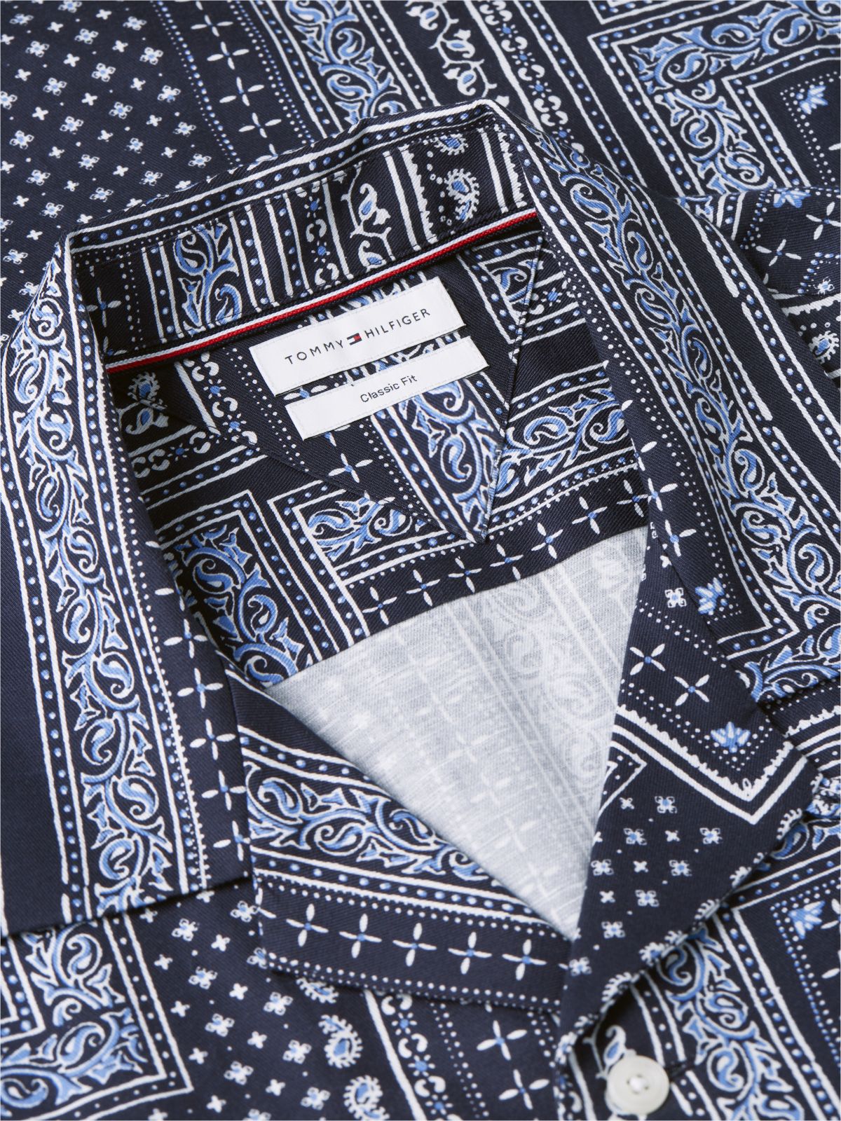 Relaxed Fit Bandana Print Short Sleeve Shirt — Blue