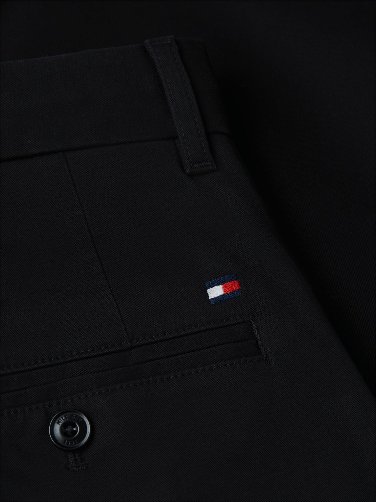 1985 Dover Regular Straight Leg Chinos — Black