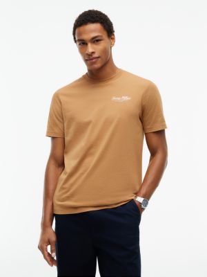 t-shirt en jersey à col ras-du-cou et logo brown pour hommes tommy hilfiger