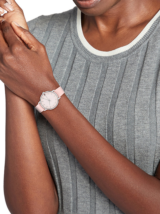 silver stalowy zegarek ze skórzanym paskiem dla kobiety - tommy hilfiger