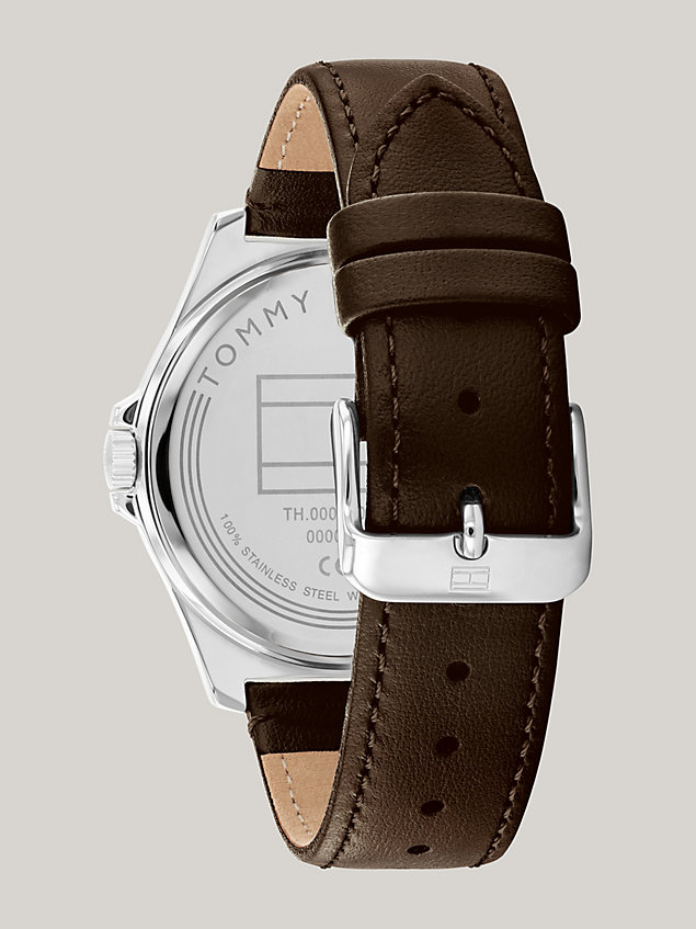silver zegarek z czarną tarczą i brązowym paskiem dla mężczyźni - tommy hilfiger