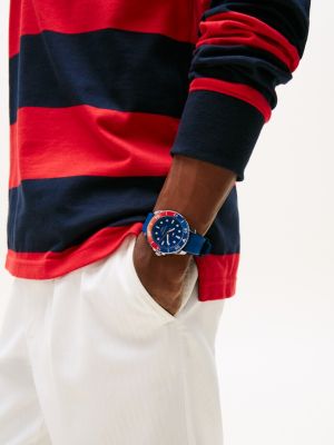 blau uhr mit farbverlauf und blauem silikonarmband für herren - tommy hilfiger