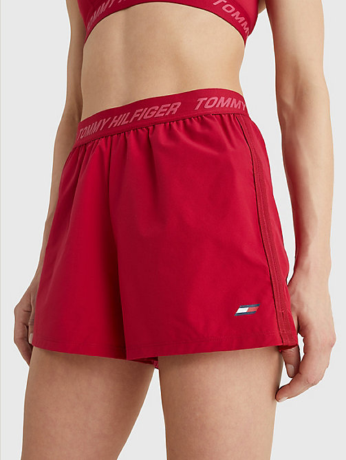 shorts sport de tela con corte regular rojo de mujer tommy hilfiger