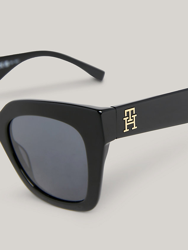 black oversized zonnebril met vlindermontuur voor dames - tommy hilfiger
