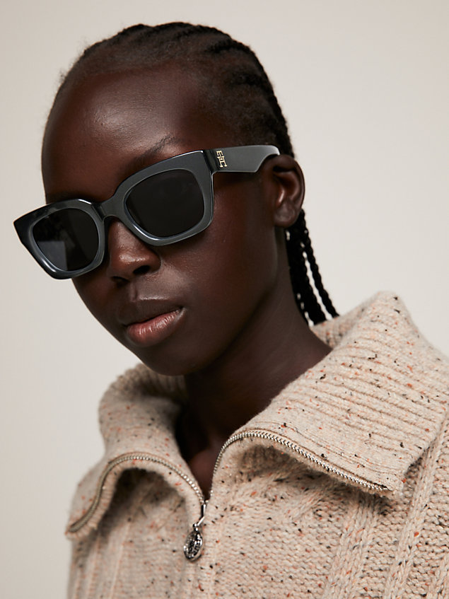 black zonnebril met cat-eye-montuur en th-monogram voor dames - tommy hilfiger
