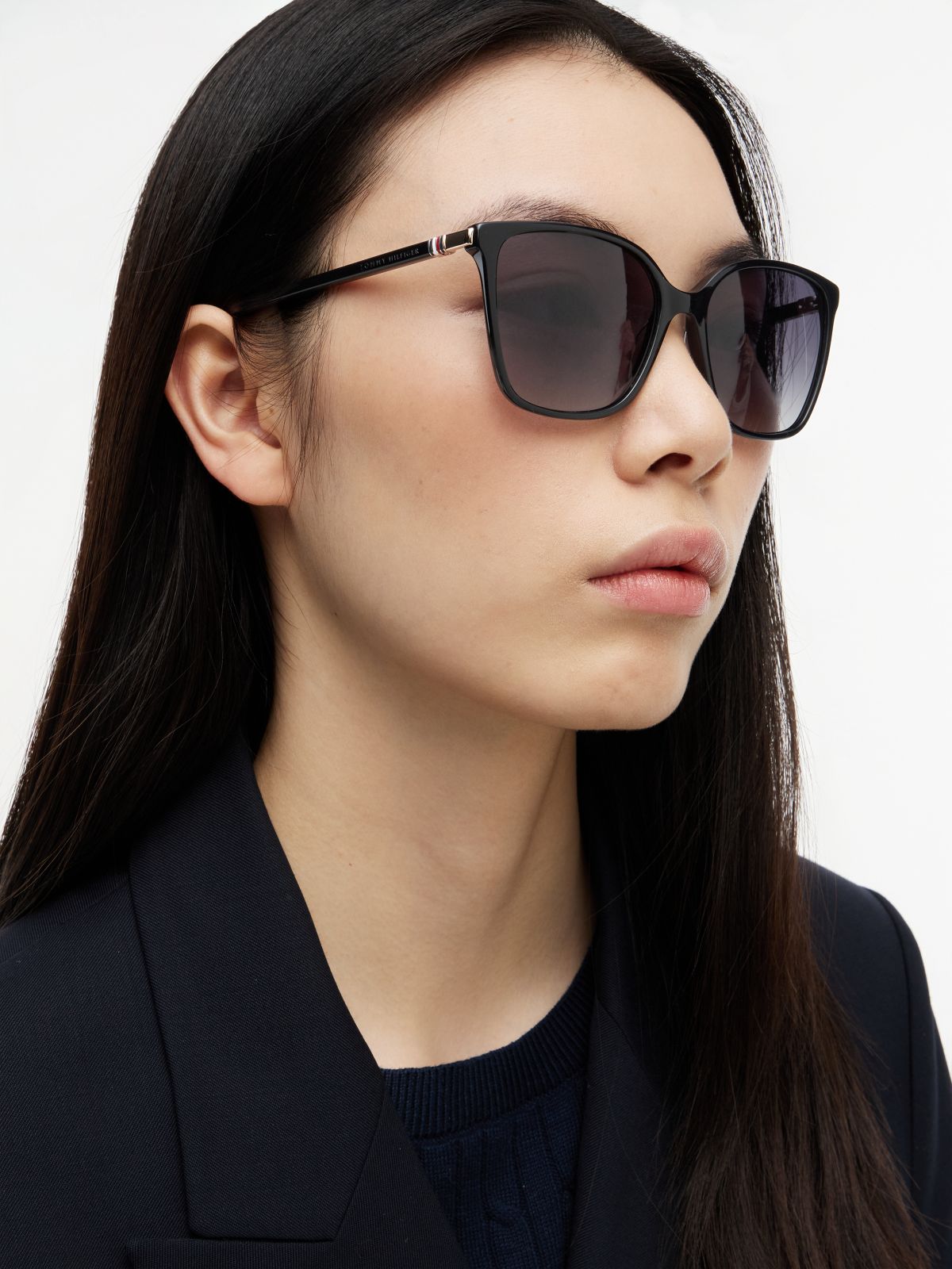 Flexible Hinge Cat Eye Sunglasses — Black