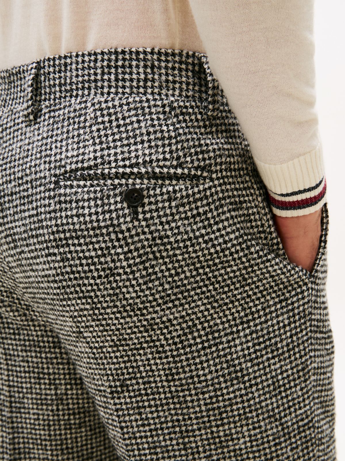 Houndstooth Wool Blend Trousers — Grey