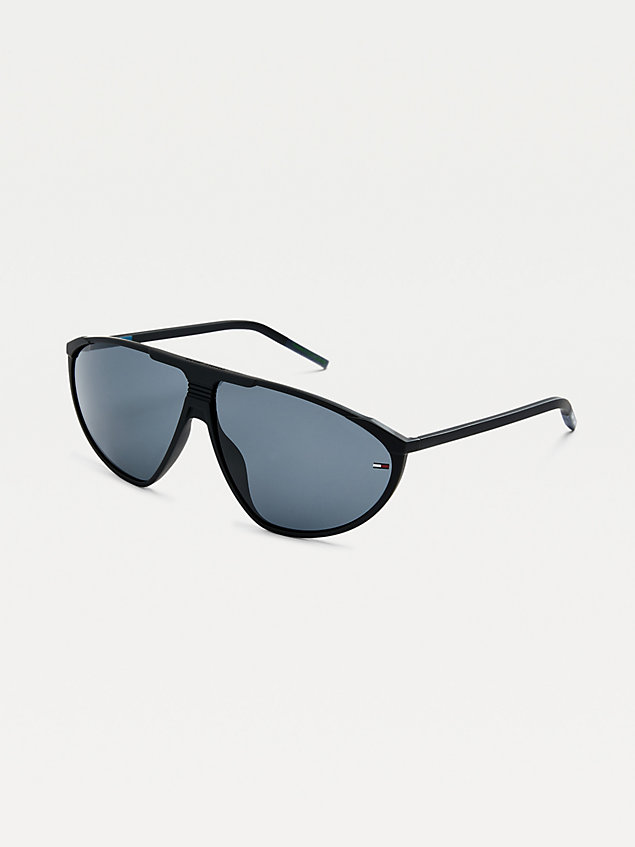 black driehoekige zonnebril met effen glazen voor unisex - tommy jeans