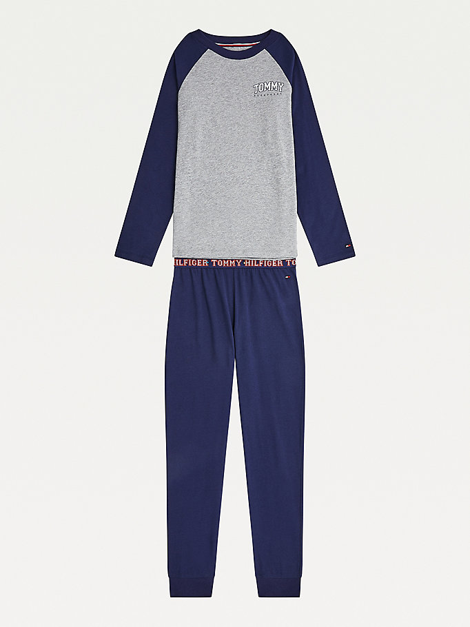 blau pyjama-set mit varsity-logo für boys - tommy hilfiger