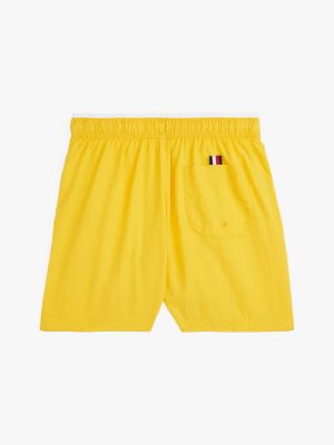 geel medium lange zwemshort voor jongens - tommy hilfiger