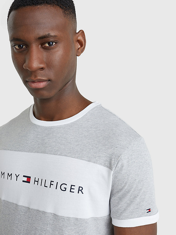 Tommy Hilfiger Men/'s Classic T-shirt Long Sleeve Crew Neck Tee Flag Logo New OEM