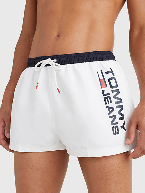 wit extra korte zwemshort met contrasterende zak voor heren - tommy jeans