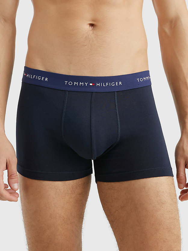 SHOCKING BLUE/PRIMARY RED/CARBON 3-Pack Essential Repeat Logo Trunks for men TOMMY HILFIGER