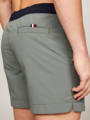 costume shorts media lunghezza con bandiera verde da uomini tommy hilfiger