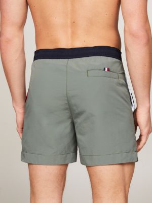 costume shorts media lunghezza con bandiera verde da uomini tommy hilfiger