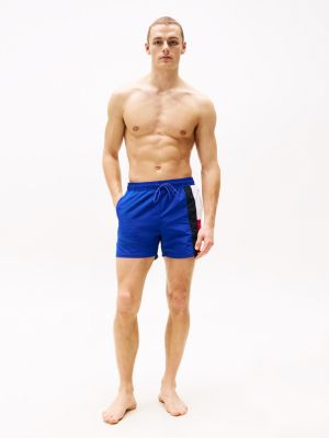 multi hilfiger flag mittellange slim fit badeshorts für herren - tommy hilfiger