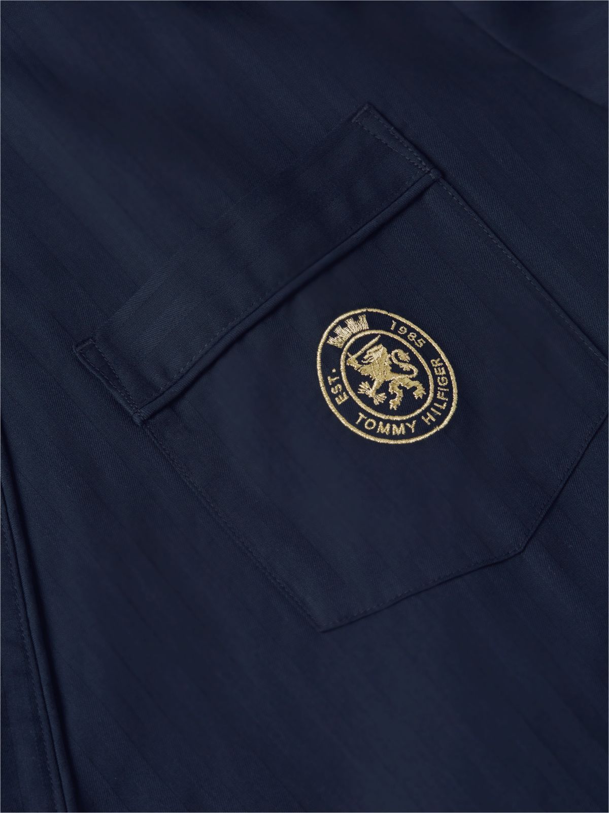 Crest Woven Dobby Bathrobe — Red