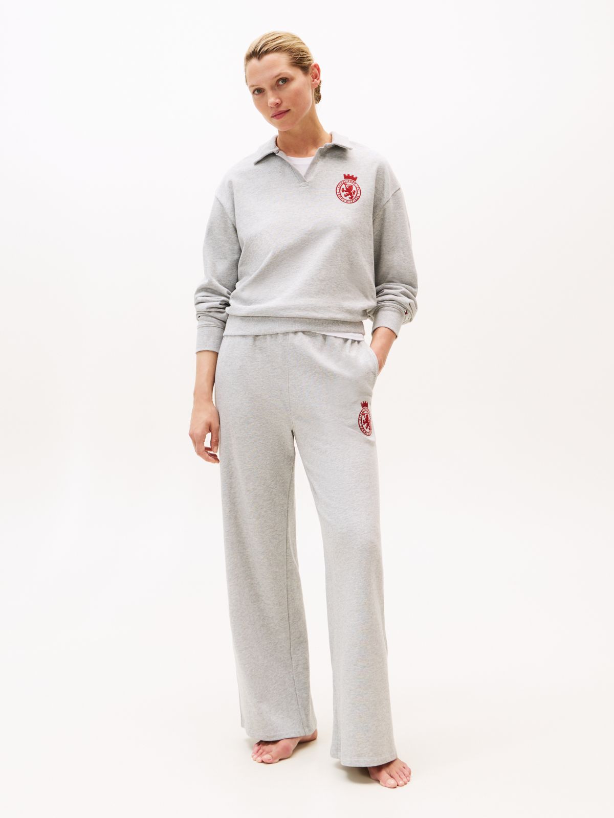 TH Crest Relaxed Lounge Jumper — Grey