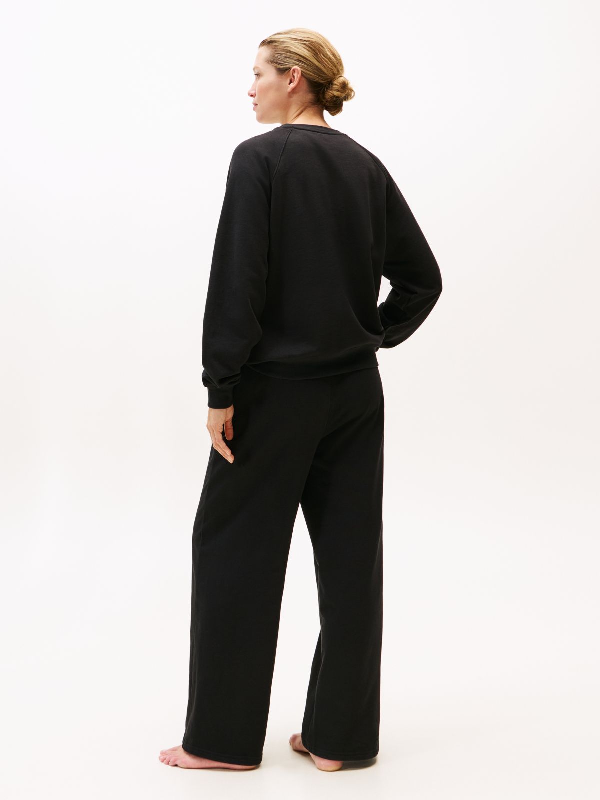 Essential Terry Lounge Sweatshirt — Black