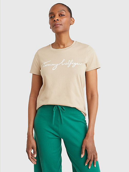 beżowy t-shirt z okrągłym dekoltem i logo dla kobiety - tommy hilfiger