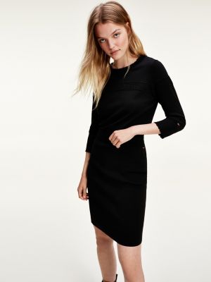 how to wear pencil cut skirt