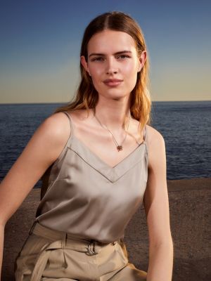 v neck spaghetti