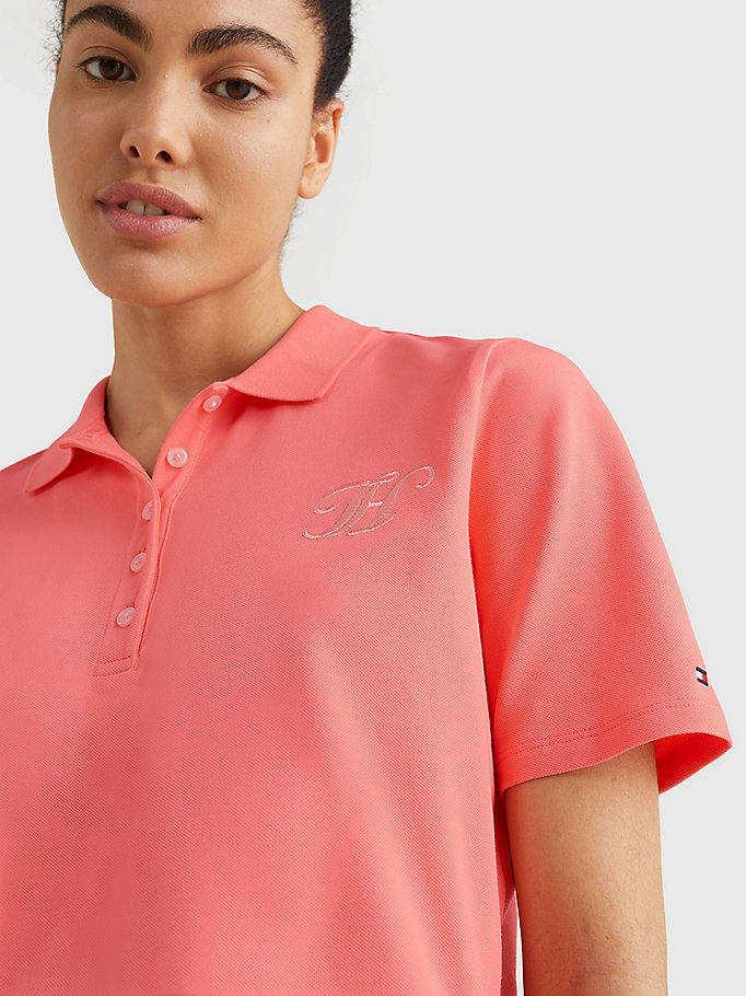 Polo coupe standard à monogramme brodé Tommy Hilfiger Femme Vêtements Tops & T-shirts T-shirts Polos 