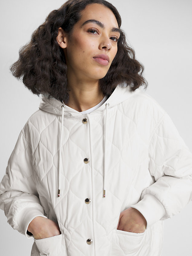 white pikowana kurtka modern z kapturem dla kobiety - tommy hilfiger