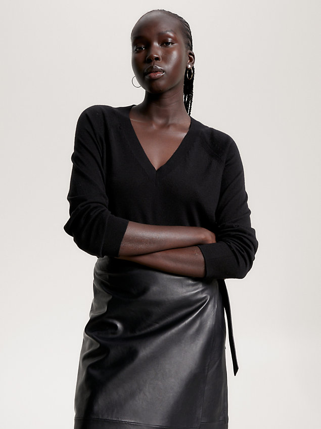 black relaxed fit pullover aus merinowolle für damen - tommy hilfiger