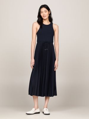 Black keyhole pleated midi 2024 dress with pleated skirt