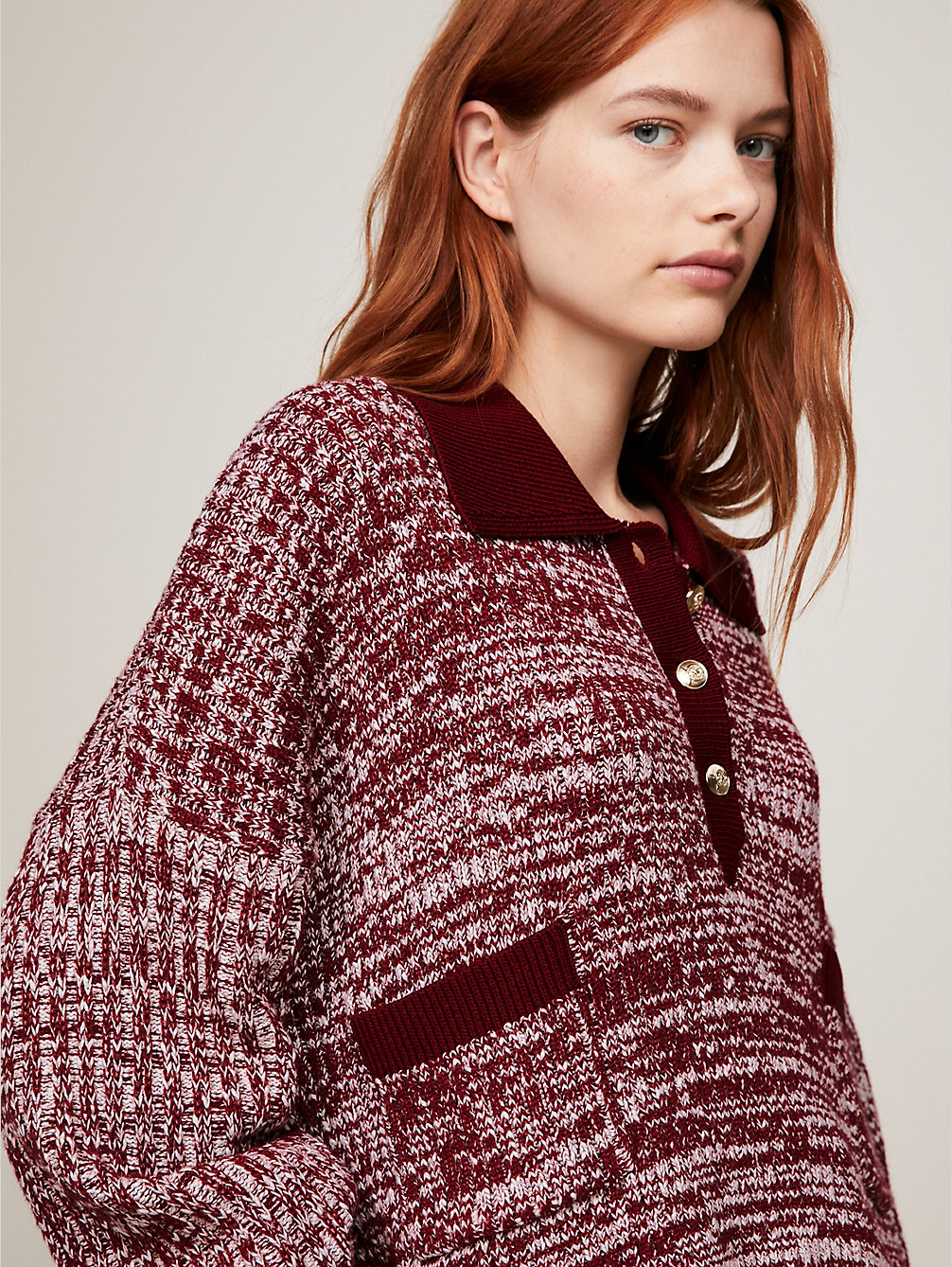 red melanżowy sweter o luźnym kroju dla kobiety - tommy hilfiger