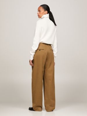 Relaxed Straight Leg Pleated Chinos | Brown | Tommy Hilfiger