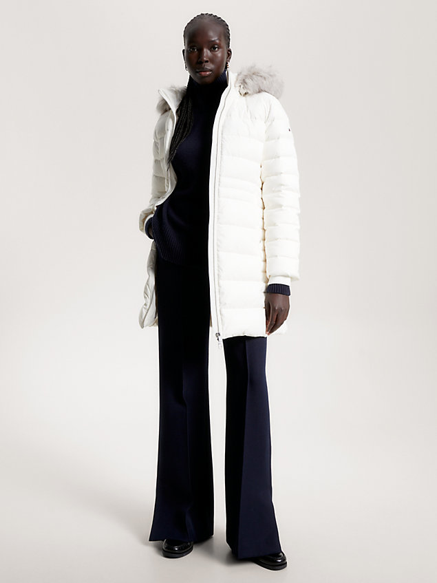 white puchowa kurtka z kapturem ze sztucznym futerkiem dla kobiety - tommy hilfiger
