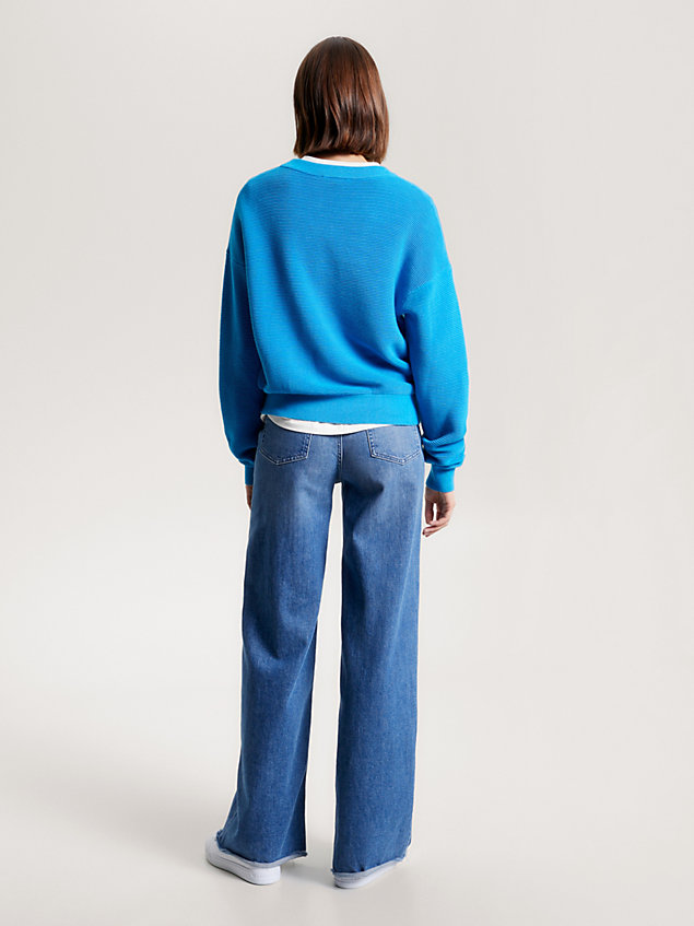 blue relaxed trui met ton-sur-ton textuur voor dames - tommy hilfiger